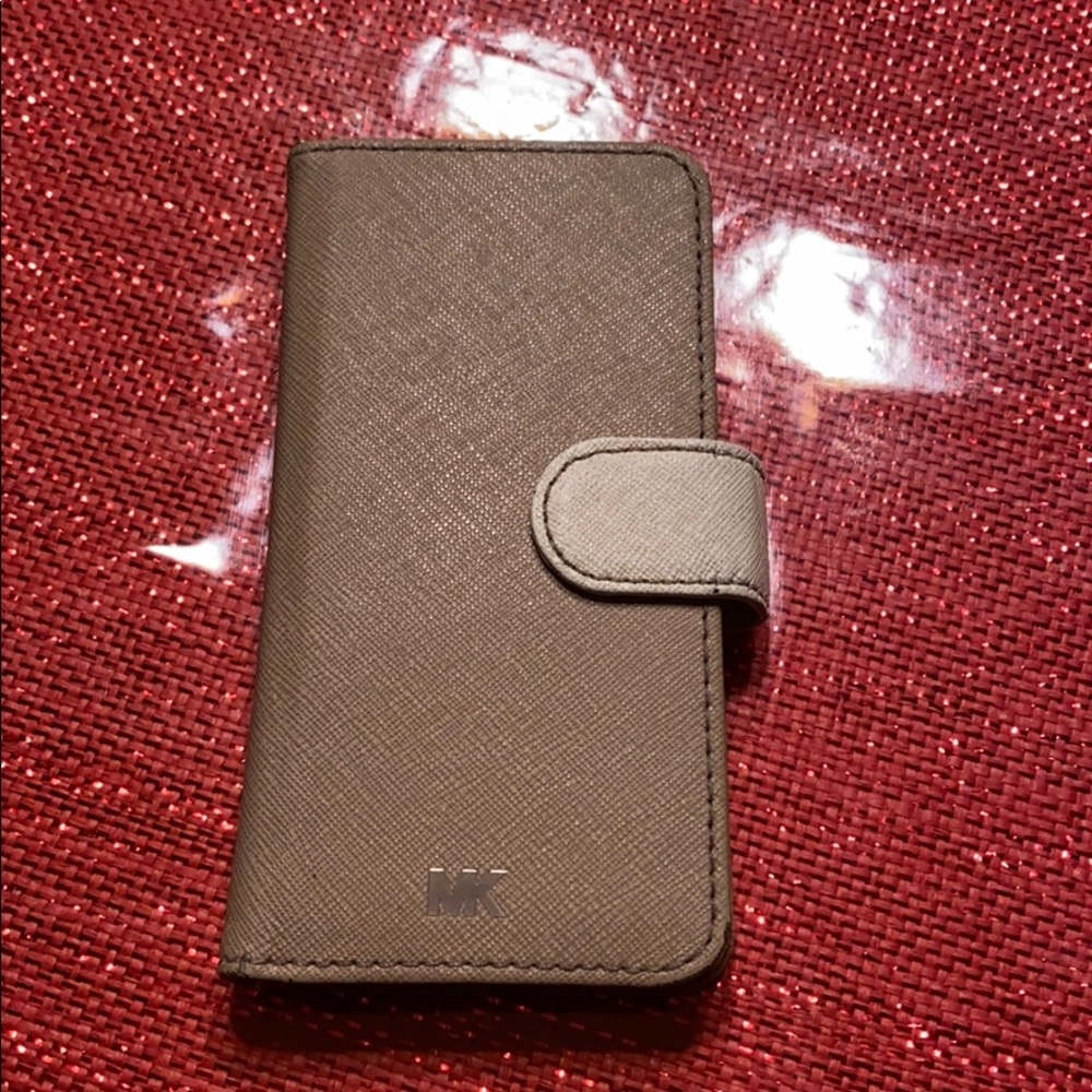Michael Kors IPhone 7/8 case holder